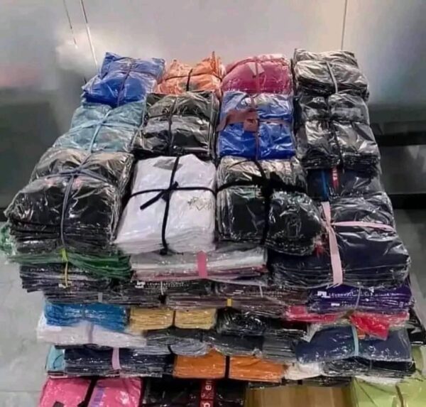 Mixed men an women clothes pallets. - Image 3