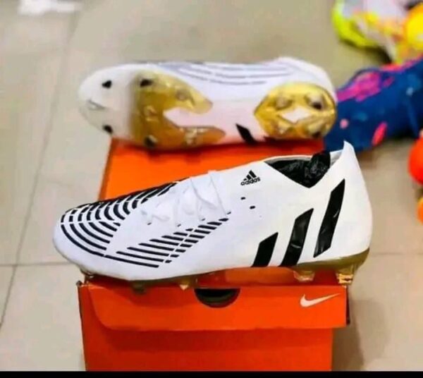 Mixed original Soccer boots pallets available